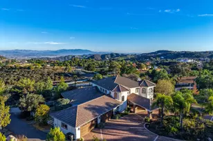 21100 Paseo Montana, Murrieta, CA 92562 - Photo 4