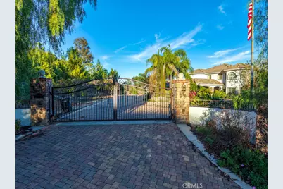 21100 Paseo Montana, Murrieta, CA 92562 - Photo 2