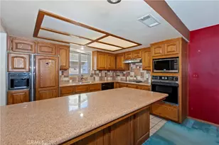 9850 Lombardy, Bloomington, CA 92316 - Photo 14