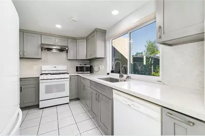 1709 Park Glen Circle #D, Santa Ana, CA 92706 - Photo 8