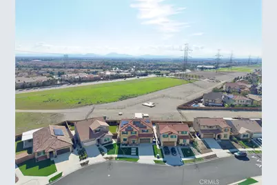 15765 Kings Peak Dr, Fontana, CA 92336 - Photo 34