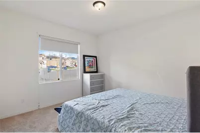 15765 Kings Peak Dr, Fontana, CA 92336 - Photo 16