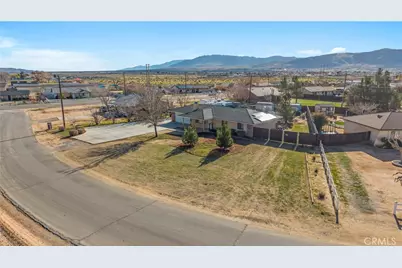 11639 Pagosi Road, Apple Valley, CA 92308 - Photo 32