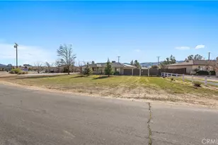 11639 Pagosi Rd, Apple Valley, CA 92308 - Photo 4