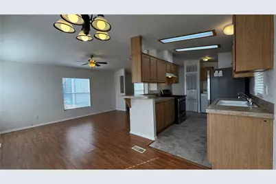 301 E Foothill Blvd #80, Pomona, CA 91767 - Photo 6