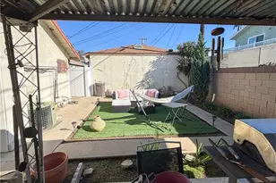 1658 W 109th Pl, Los Angeles, CA 90047 - Photo 24