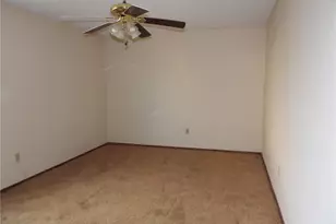 13665 Driftwood, Victorville, CA 92395 - Photo 10