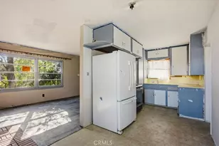 12073 Knoefler Dr, Riverside, CA 92505 - Photo 14