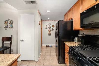 8576 Creekside, Rancho Cucamonga, CA 91730 - Photo 14