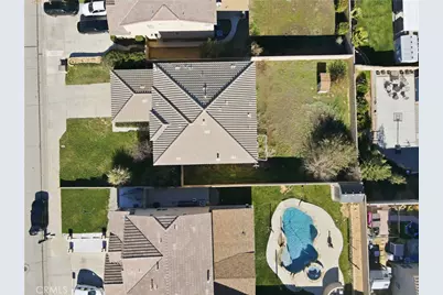 42118 Tropez, Lancaster, CA 93536 - Photo 2