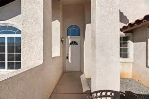 14450 Palo Alto Ct, Victorville, CA 92392 - Photo 4