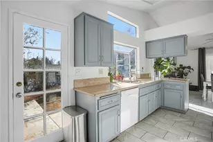14809 Snake River Ct, Victorville, CA 92392 - Photo 8