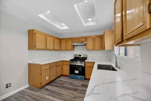 13331 Merry Oaks, Victorville, CA 92392 - Photo 8