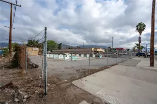 26468 Base Line St, Highland, CA 92346 - Photo 12