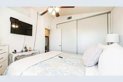 12450 Silverwood Lane, Victorville, CA 92395 - Photo 16