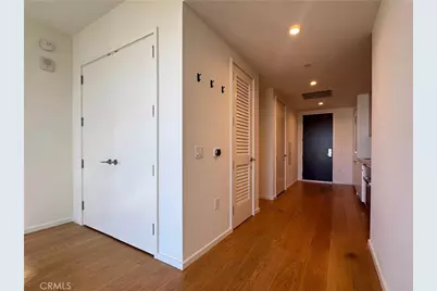 877 Francisco #1720, Los Angeles, CA 90017 - Photo 8