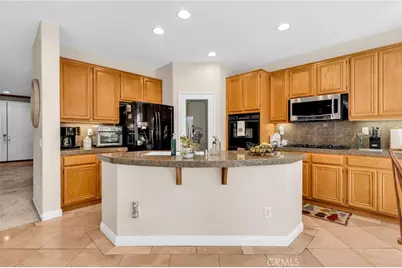 6874 Raspberry Court, Eastvale, CA 92880 - Photo 8