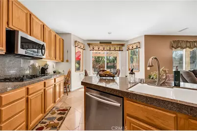 6874 Raspberry Court, Eastvale, CA 92880 - Photo 10