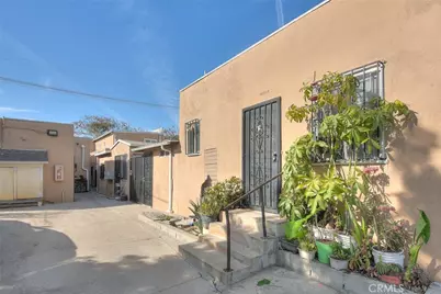 10606 Avalon Boulevard, Los Angeles, CA 90003 - Photo 18