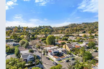 3652 Valleybrink, Los Angeles, CA 90039 - Photo 20
