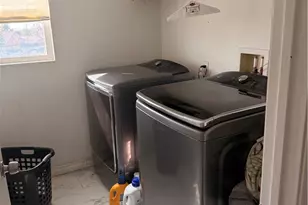 7667 Yellow Iris Ct, Fontana, CA 92336 - Photo 10