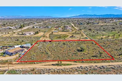 10435 Manada, Phelan, CA 92371 - Photo 2