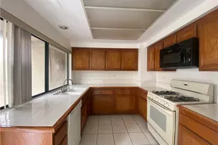 17 Rock Cliff Pl, Phillips Ranch, CA 91766 - Photo 14