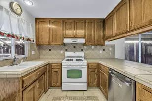 604 E Wilson, Ridgecrest, CA 93555 - Photo 2