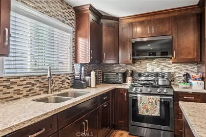 1855 Riverside, Ontario, CA 91761 - Photo 10