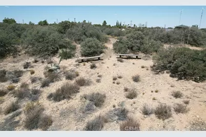 5 Oak Hills Rd, Oak Hills, CA 92344 - Photo 16