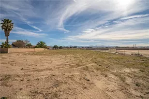 13190 Cromdale, Oak Hills, CA 92344 - Photo 70