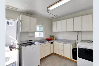 517 W I, Ontario, CA 91762 - Photo 44