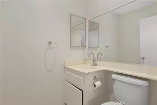 9200 Palm St, Bellflower, CA 90706 - Photo 8