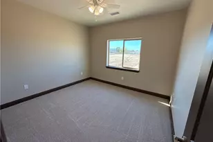 10466 10th Ave, Hesperia, CA 92345 - Photo 16