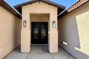 10466 10th Ave, Hesperia, CA 92345 - Photo 2