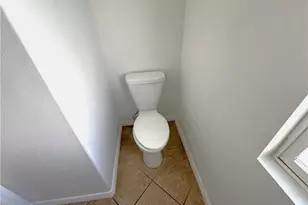 8240 Chamberlain Ln, Reseda, CA 91335 - Photo 20