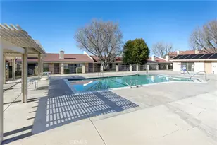 16465 Green Tree, Victorville, CA 92395 - Photo 4