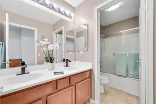 8424 Hoover Ct, Oak Hills, CA 92344 - Photo 28