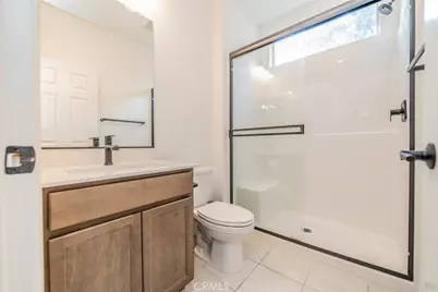 32813 Oakland, Winchester, CA 92596 - Photo 16