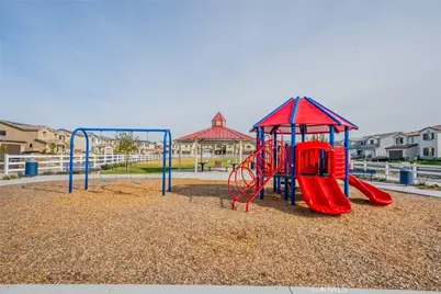 32813 Oakland, Winchester, CA 92596 - Photo 46