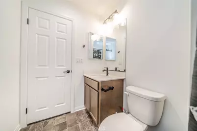 32813 Oakland, Winchester, CA 92596 - Photo 18