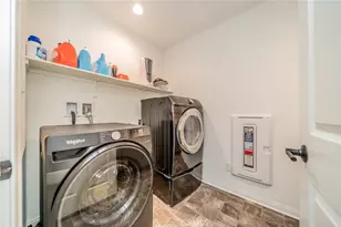 32813 Oakland, Winchester, CA 92596 - Photo 32