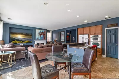 10889 Cameron Court, Corona, CA 92883 - Photo 10