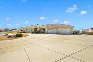 11885 Lamplighter, Oak Hills, CA 92344 - Photo 2