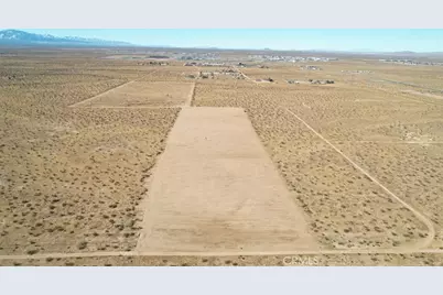 7 Jonathan St, Adelanto, CA 92301 - Photo 14