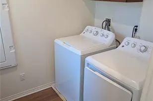 8667 Autumn Path St, Chino, CA 91708 - Photo 20