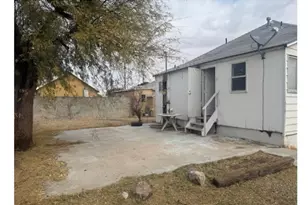 136 N K, Needles, CA 92363 - Photo 6