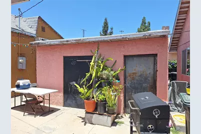 1031 S Ditman, Los Angeles, CA 90023 - Photo 6