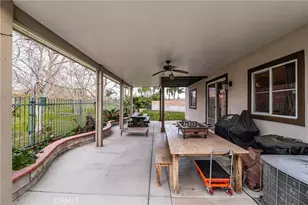 16422 Empire Lakes Ct, Fontana, CA 92336 - Photo 34