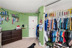 16422 Empire Lakes Ct, Fontana, CA 92336 - Photo 32